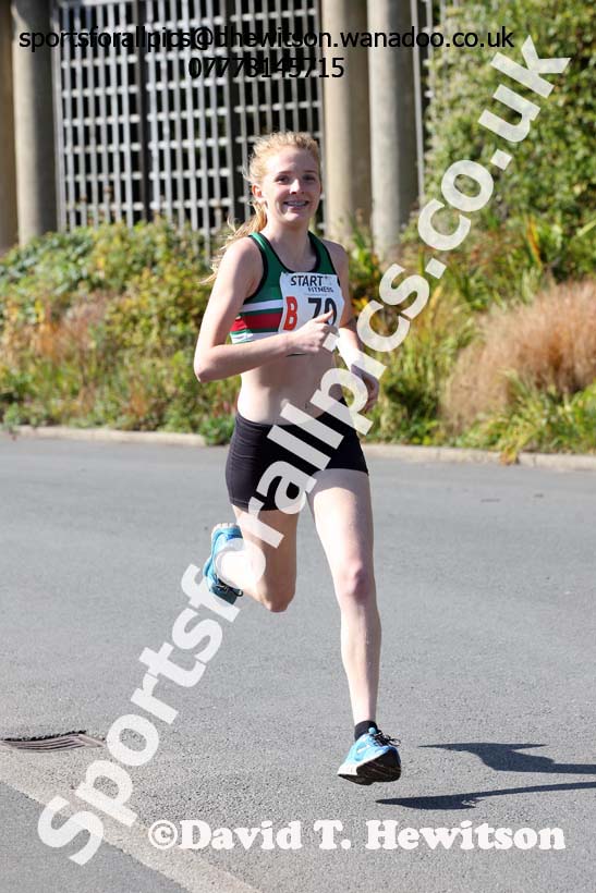 Womens under-17s, Northern Road Relays, Blackpool. Photo: David T. Hewitson/Sports for All Pics